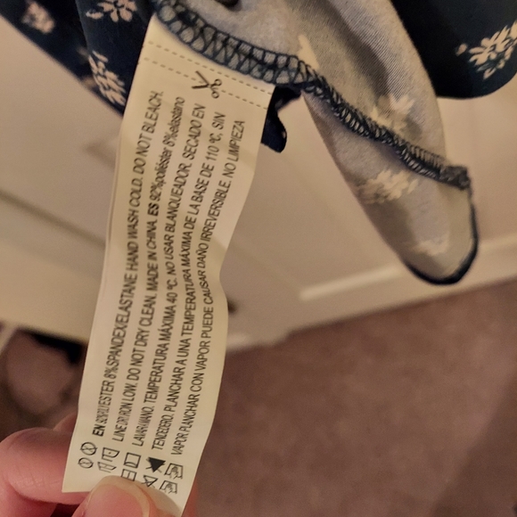 3for$20 Forever21 Collared Floral ButtonDown Dress - Picture 3 of 4